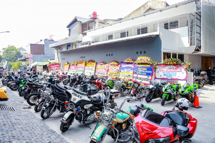 Uncle Ben’s 23 Resto & Bar, Tempat Nongkrong Pas untuk Komuntas Biker