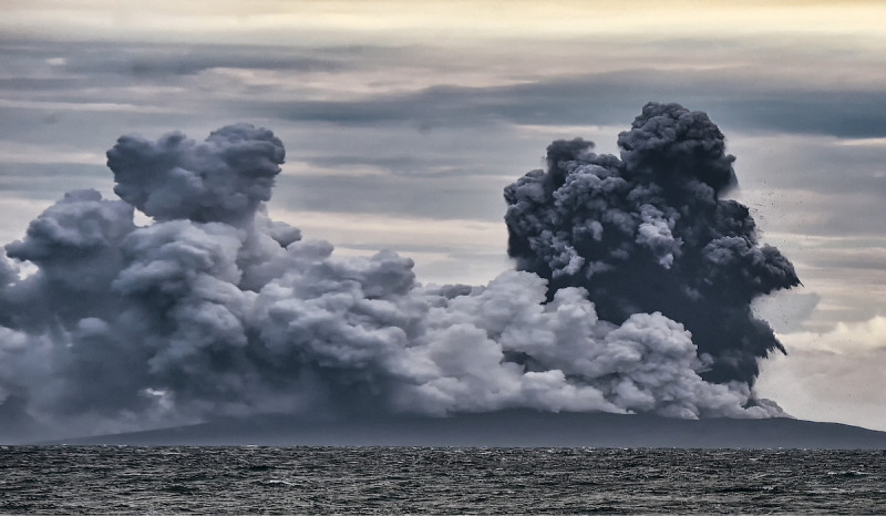 Masyarakat Pesisir Diimbau Waspadai Erupsi Gunung Anak Krakatau