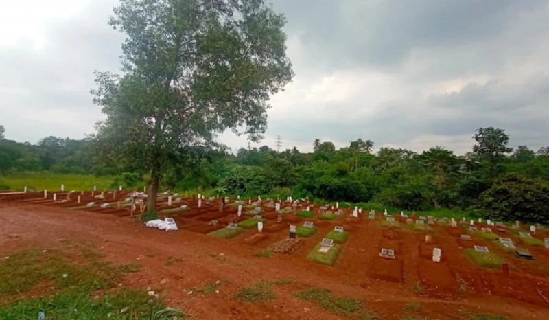 15 Jenazah Masuk ke Saluran Drainase Akibat Longsor di 3 TPU di Depok