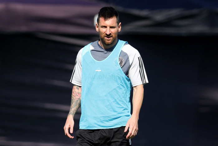 Messi akan Hadapi Klub Masa Kecilnya
