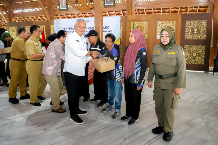 XL Axiata dan PT Kaha Bantu Penanggulangan Tengkes di Kota Bandung