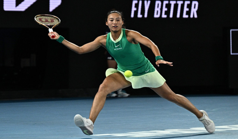 Zheng Qinwen Samai Li Na Capai Final Australia Terbuka, Tantang Aryna Sabalenka