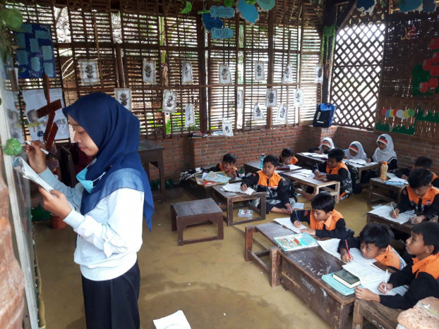 DPR Dukung Penuh Gugatan UU Sisdiknas terkait Pendidikan Dasar tanpa Biaya