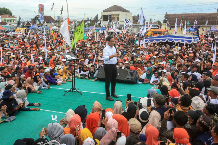 Anies Baswedan Gelorakan Semangat Perubahan di Cilacap