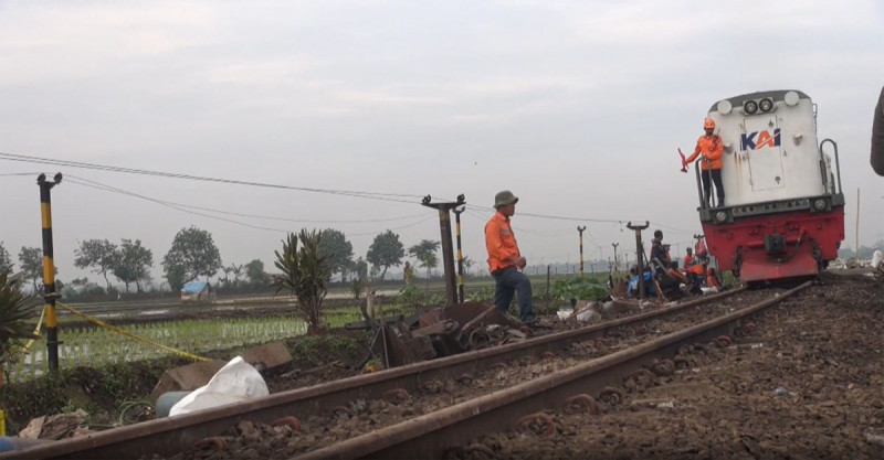 Jalur Kereta Api Stasiun Cicalengka Haurpugur Bisa Dilintasi