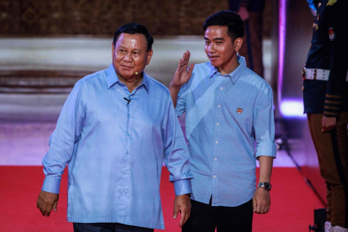 Elektabilitas Prabowo-Gibran Mandek, Jokowi Turun Gunung