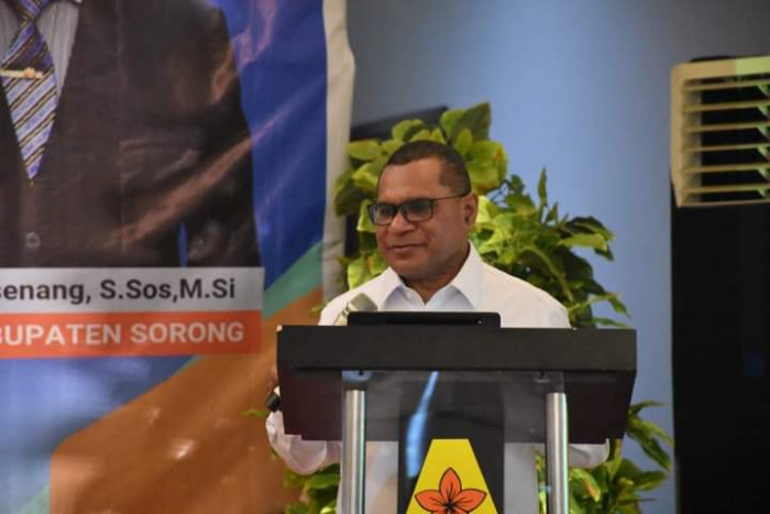 Pj Bupati Sorong Yan Piet Mosso Didakwa Menyuap Pegawai BPK Rp450 Juta  
