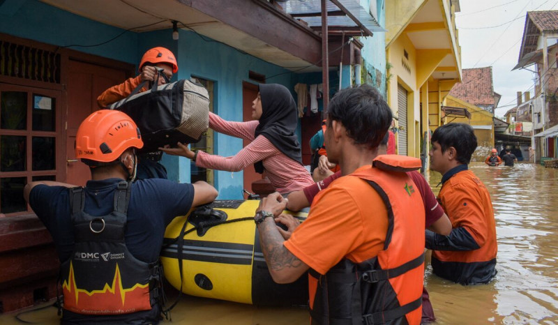 Hujan Deras Seharian Buat Kota dan Kabupaten Bandung Terendam Banjir