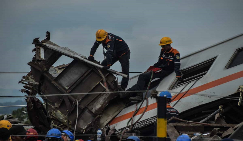 Human Error Diduga Jadi Biang Kerok Tabrakan Kereta di Cicalengka