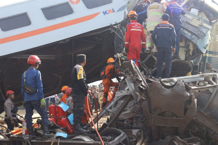 DPR Desak Investigasi dan Ungkap Penyebab Tragedi Tabrakan Kereta