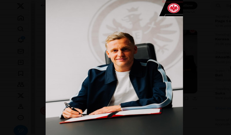 Frankfurt Pinjam Van de Beek dari MU