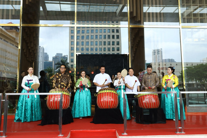 AkiraBack Steak & AkiraBack Bar Hadirkan Kuliner Michelin Star di Jakarta