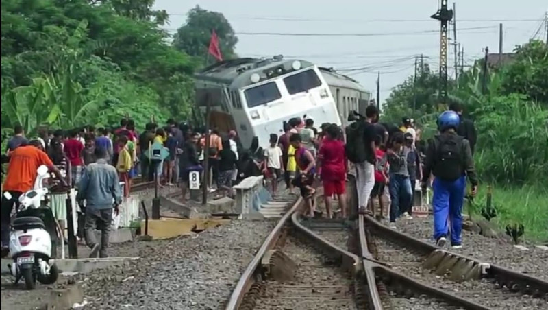 Evakuasi KA Pandalungan Selesai, Stasiun Tanggulangin kembali Normal