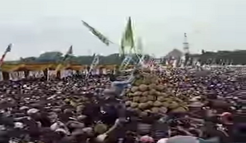 Festival Durian di Pekalongan Ricuh, Belasan Warga Dilarikan ke Rumah Sakit