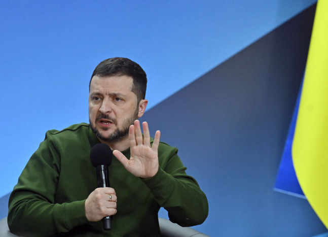 Serangan Rusia di Ukraina: Zelensky Bersumpah Respons Kuat setelah 18 Warga Tewas