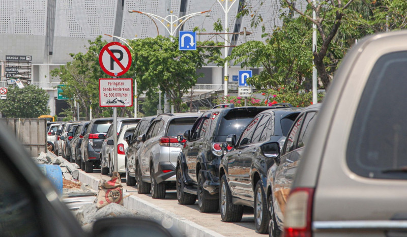 Gelar Operasi Lintas Jaya, Pemprov DKI Incar Kendaraan yang Parkir Liar dan tidak Layak Operasi