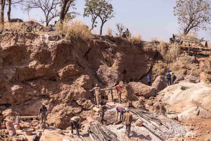 Tambang Runtuh, Lebih dari 70 Orang Tewas di Mali
