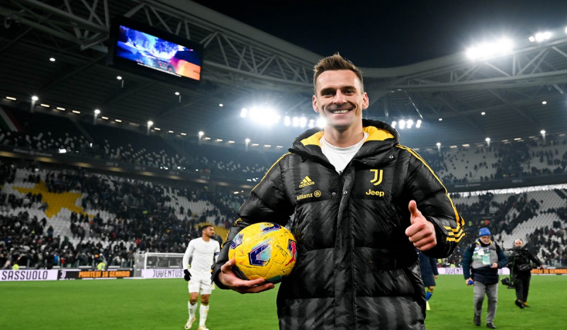Milik Hattrick, Juventus Kalahkan Frosinone di Perempat Final Coppa Italia