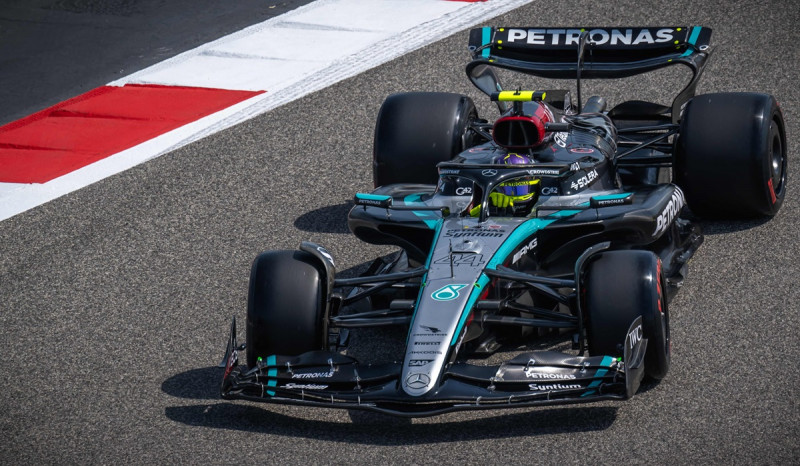 Lewis Hamilton Optimistis Tim Mercedes akan Tampil Gemilang pada Musim Ini