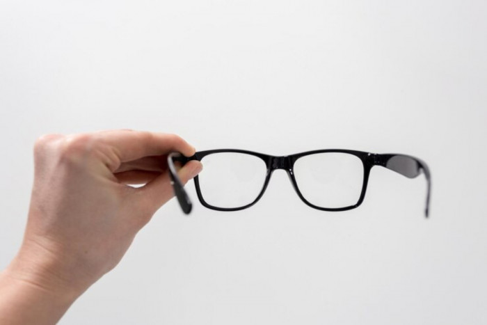 Catat! Ini Cara Merawat Kacamata agar Tetap Awet dan Tidak Lecet