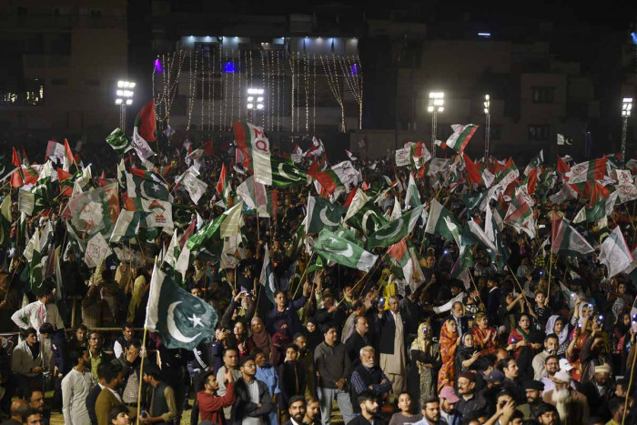 Rakyat Pakistan Turun ke Jalan Protes Hasil Pemilu