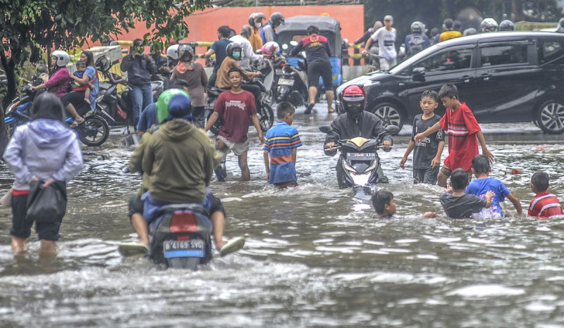 Waspada Cuaca Ekstrem, Dinas SDA DKI Jakarta Siagakan Pompa Air