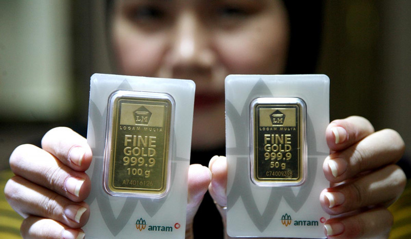 Harga Emas Antam Hari Ini Naik Rp4.000