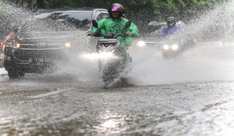 BMKG: Waspada Cuaca Ekstrem di Jakarta Hingga Akhir Bulan Ini