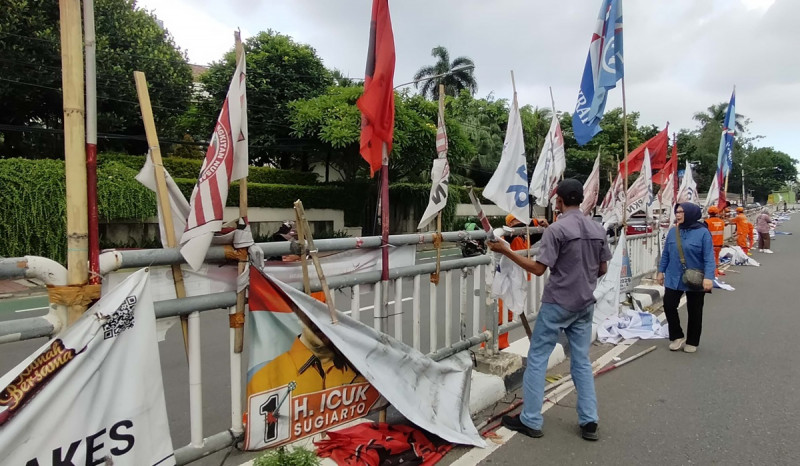 Satpol PP Janji Jakarta Bersih dari APK di Masa Tenang