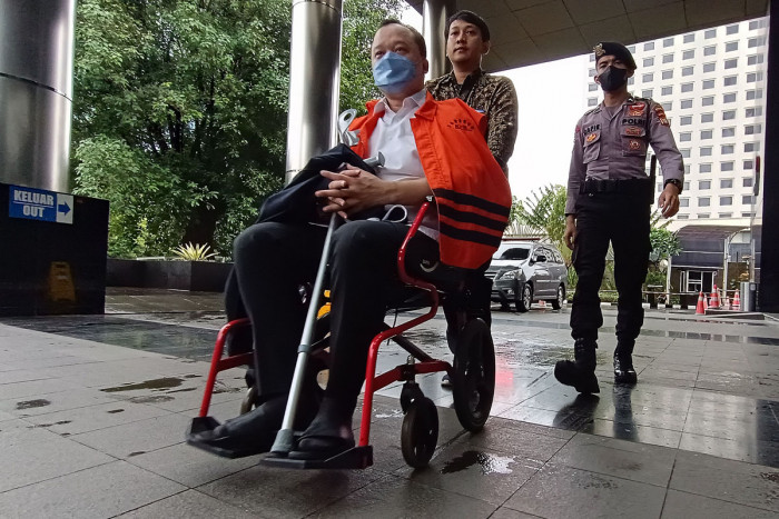 Penahanan Penyuap Eks Wamenkumham, Dirut CLM Helmut Hermawan Dibantarkan Karena Sakit
