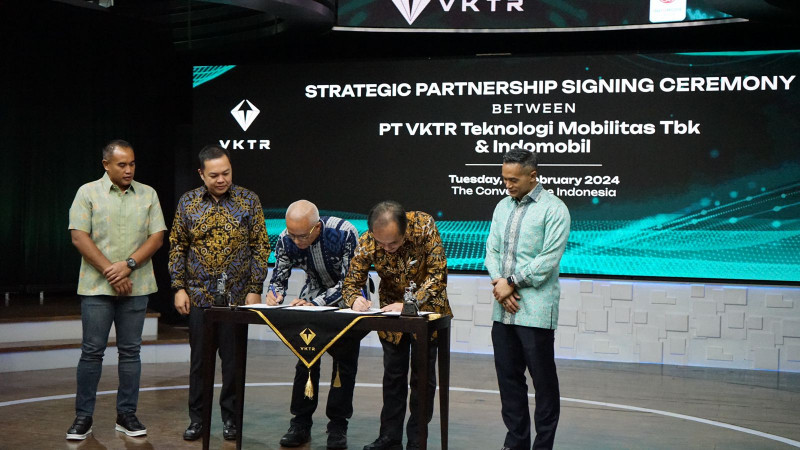 PT VKTR dan Indomobil Teken Perjanjian Kemitraan untuk Tingkatkan Penetrasi Adopsi Kendaraan Listrik