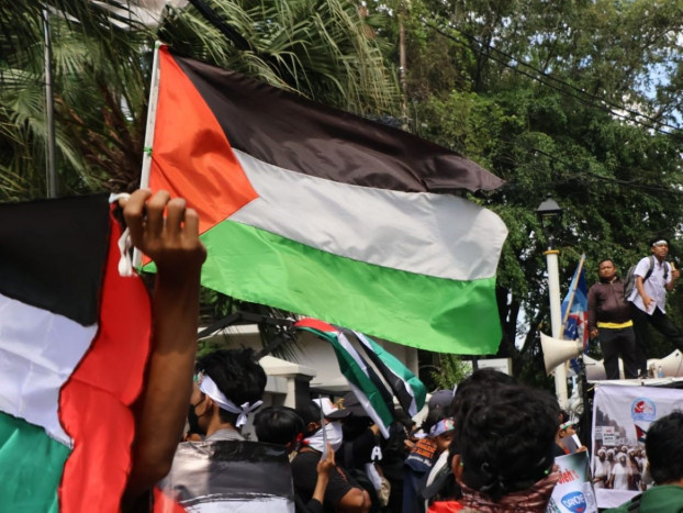 Aksi Massa Dukung MUI Kuatkan Fatwa Boikot Produk Israel