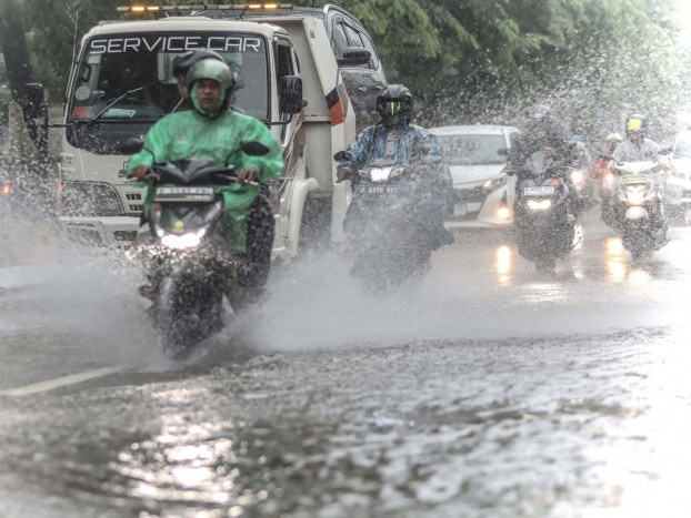 Jakarta Diguyur Hujan, Dua RT dan Empat Ruas Jalan Tergenang