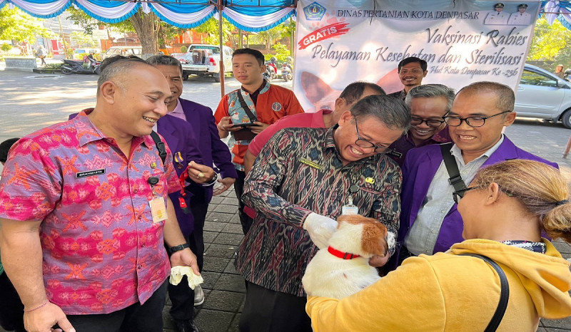 Pemkot Denpasar Gelar Vaksinasi dan Konsultasi Gratis untuk Hewan Pembawa Rabies