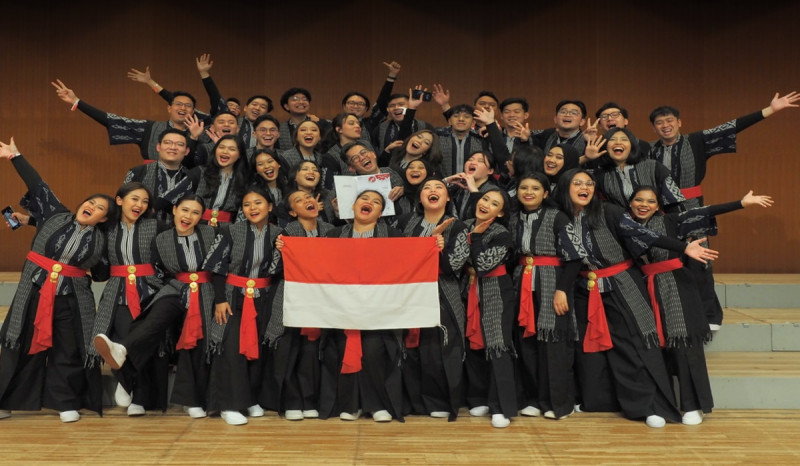 Paramabira Bersinar di Panggung Internasional di Sing'N'Pray Kobe