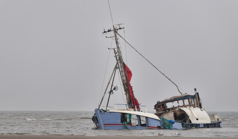Lebih dari 20 Meninggal dalam Tragedi Kapal Migran di Perairan Senegal Utara