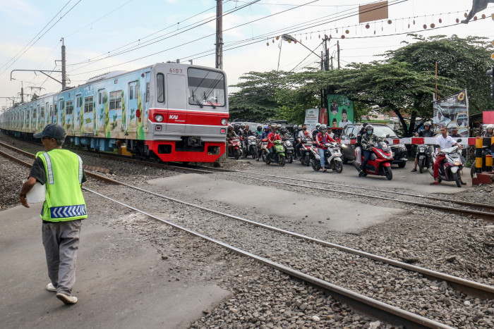 PT KAI Tegaskan Sterilisasi Jalur Kereta Api dari Warga