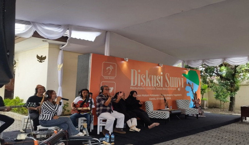 Teman Tuli dan Tunanetra Berdiskusi tentang Pancasila dalam Sumyi di Yogyakarta