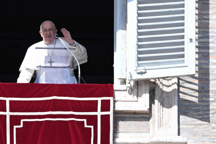 Paus Kembal Serukan Perdamaian di Palestina dan Ukraina