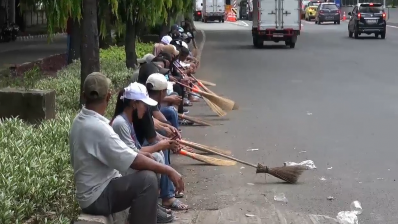 Camat Pademangan Didit Mulyadi Pastikan 60 PPSU Kelurahan Ancol Kembali Bekerja