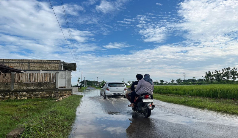 Potensi Hujan Lebat dan Kilat di Sejumlah Wilayah Jawa Tengah pada 10 Februari 2024