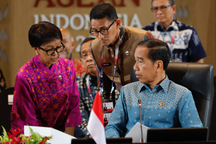 Ahok Sebut Jokowi Tidak Bisa Kerja, Ini Jawab Sandiaga 