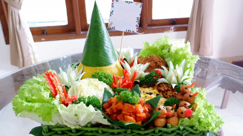 Ragam Tradisi Makan Bersama di Indonesia 