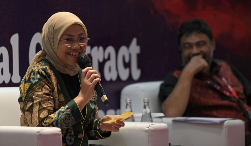 Menaker Ida Fauziyah Apresiasi Pembangunan SMK Asy-Syarif Mitra Industri di Mojokerto