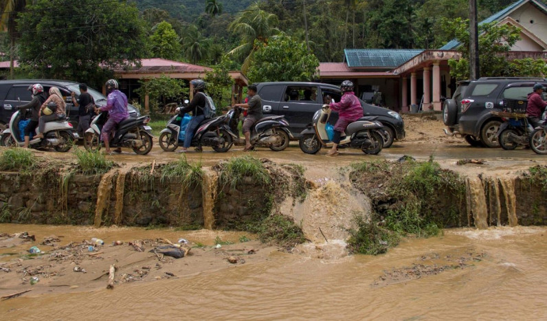 10 Orang Meninggal Dunia akibat Banjir Longsor Pesisir Selatan