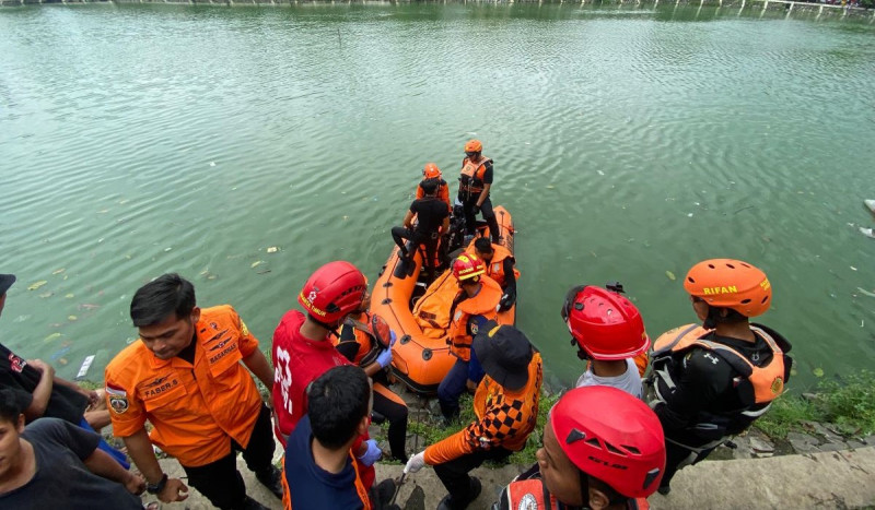 3 Korban Tenggelam di Kali Mampang dan Danau Situ Rawa Cakung Berhasil Dievakuasi