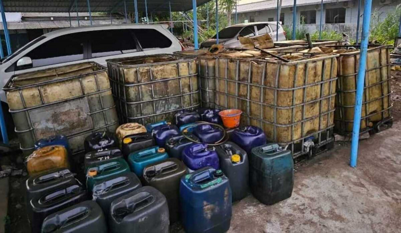 Polisi Gerebek Gudang Penimbunan BBM Bersubsidi Milik Bos Remaja 18 Tahun di Pati