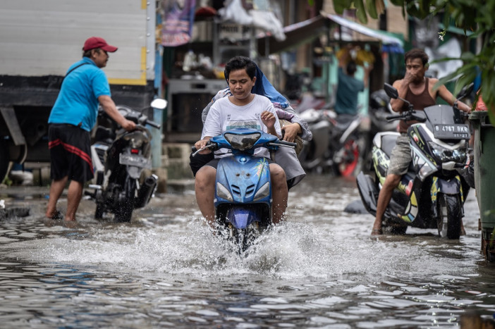 23 Ruas Jalan Di Jakarta Banjir Akibat Hujan Deras Sejak Pagi