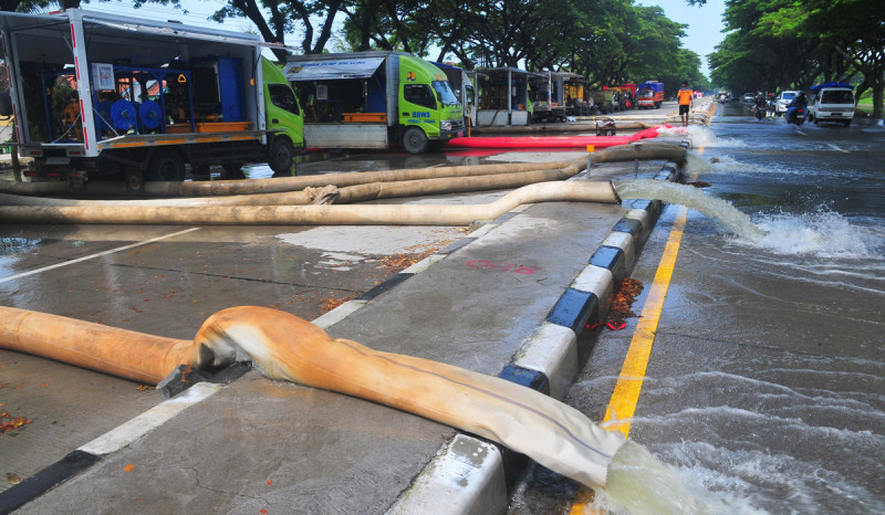 Dikepung Banjir, Polri Siapkan Jalur Alternatif di Demak dan Kudus untuk Pemudik