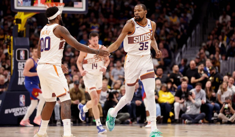 Durant Memimpin Suns Menang 117-107 atas Nuggets